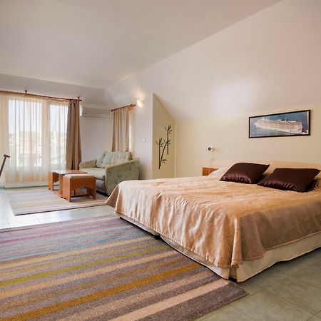 Family Hotel Venera Sveti Vlas Exterior photo