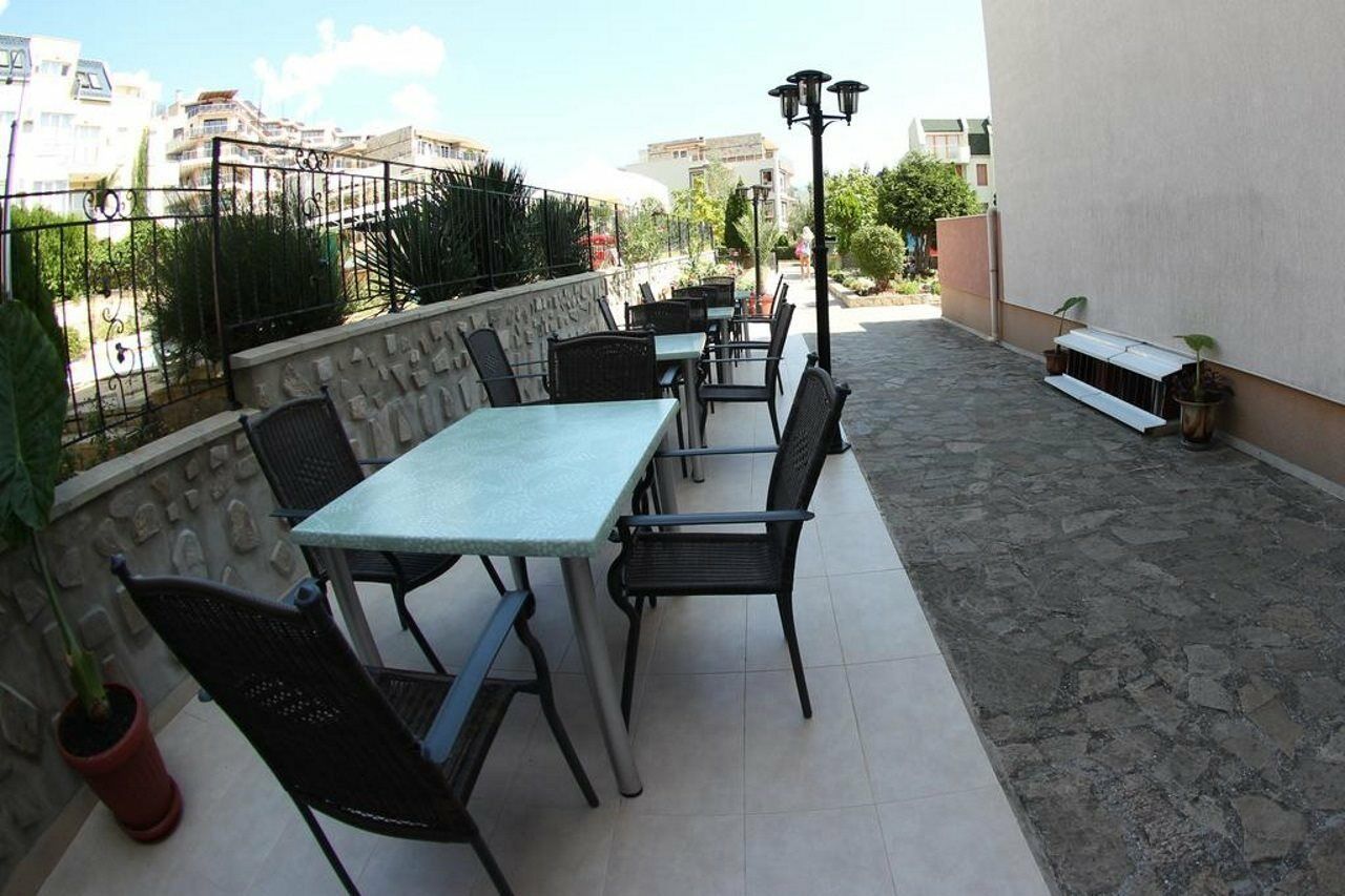 Family Hotel Venera Sveti Vlas Exterior photo